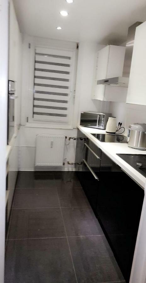 Sehr Schöne drei Zimmer Delüx Wohnung in Sindelfingen Exterior foto