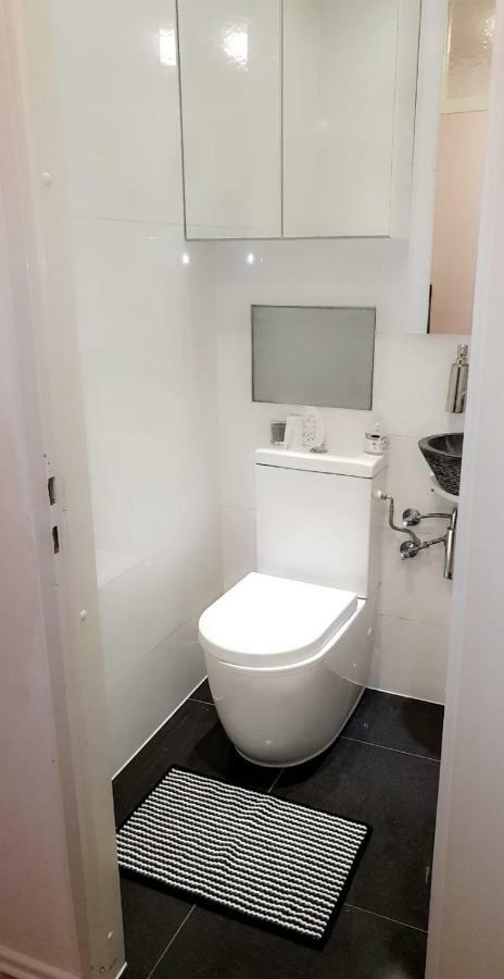 Sehr Schöne drei Zimmer Delüx Wohnung in Sindelfingen Exterior foto