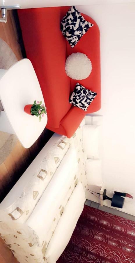 Sehr Schöne drei Zimmer Delüx Wohnung in Sindelfingen Exterior foto